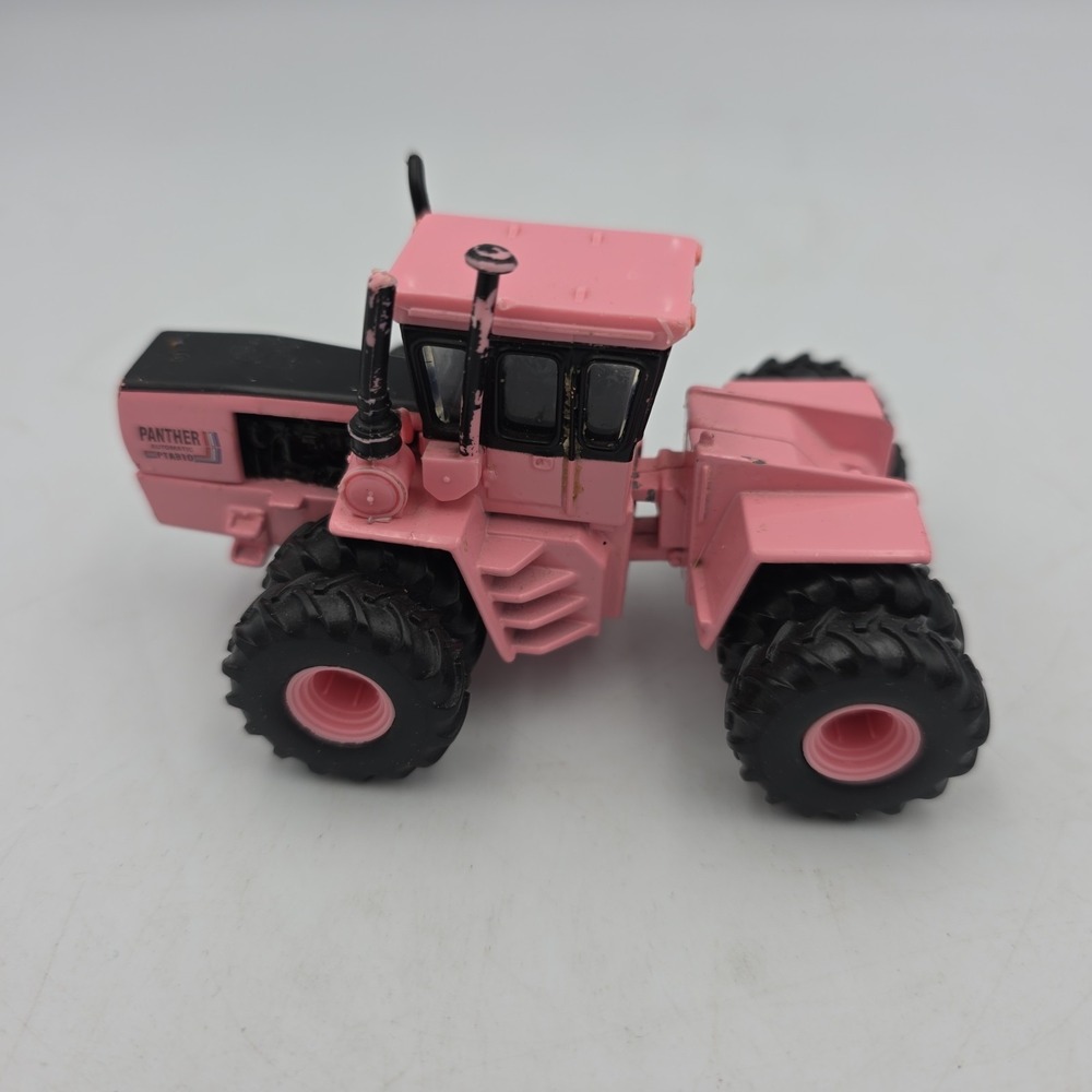 1/64 Steiger Pink Panther III Pta-310 4Wd Tractor
